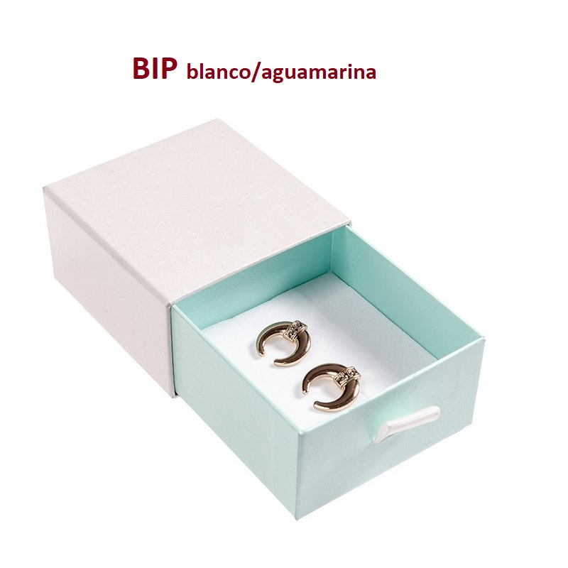 BIP box earrings + chain 73x70x40 mm.